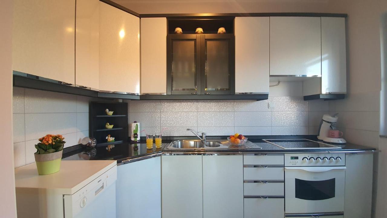Apartmani Anita Zaboric Bagian luar foto