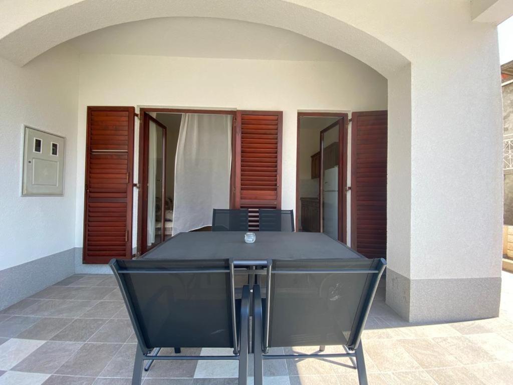 Apartmani Anita Zaboric Bagian luar foto