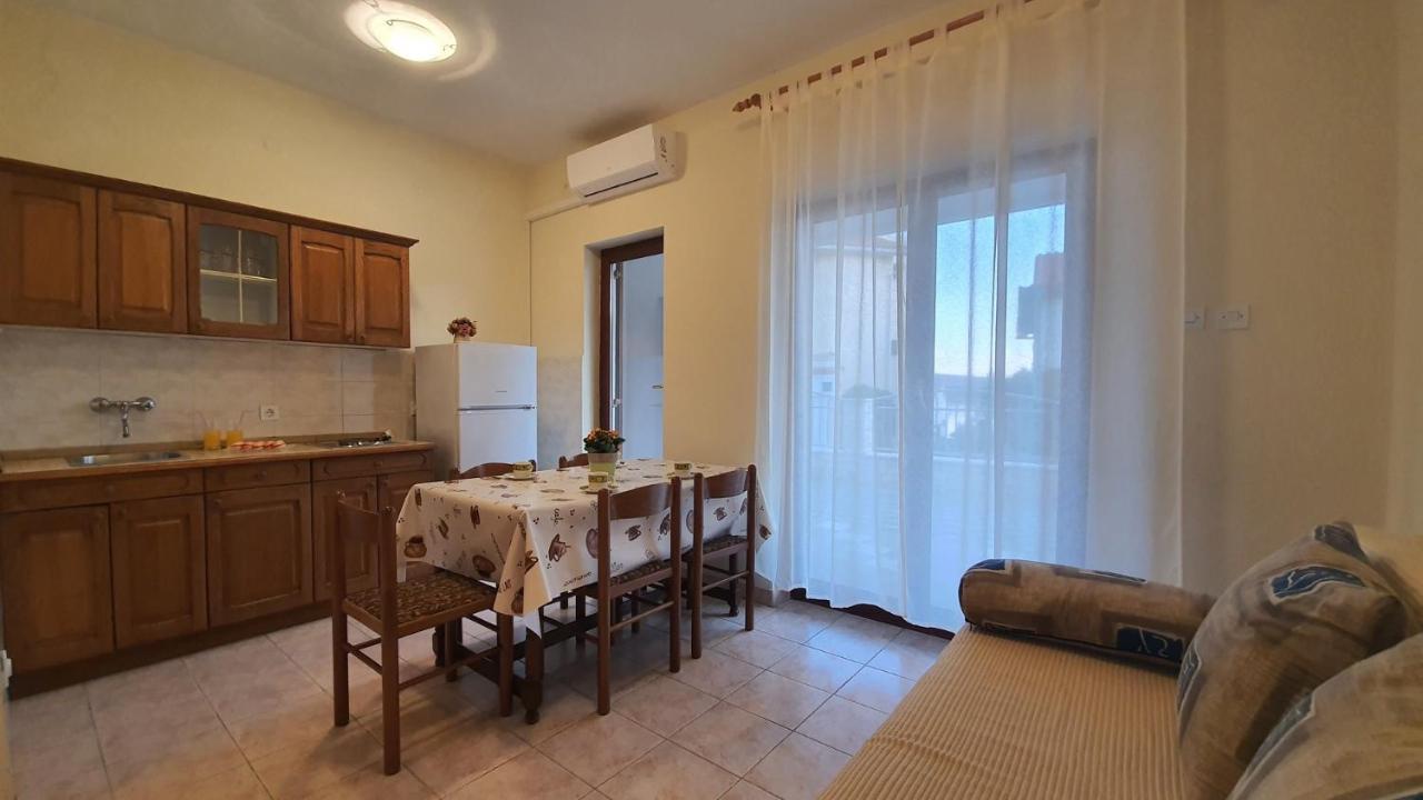 Apartmani Anita Zaboric Bagian luar foto