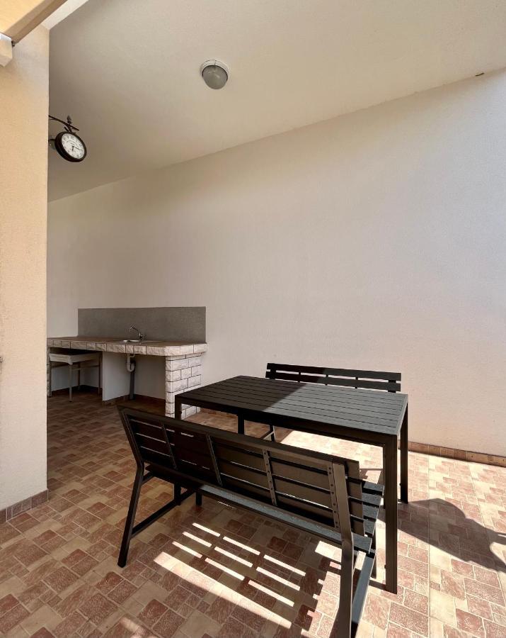 Apartmani Anita Zaboric Bagian luar foto